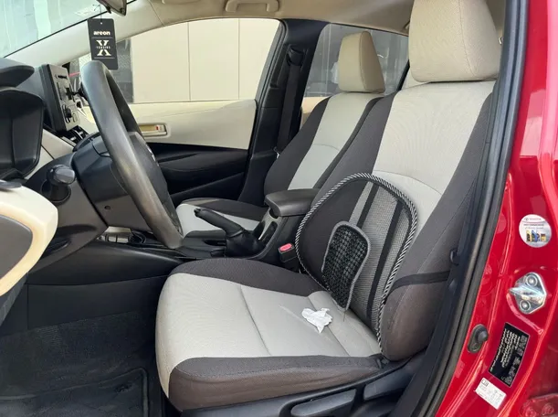 Car image 12