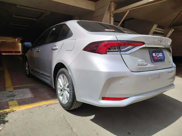 Car image 7