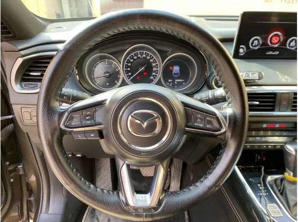 Car image 18