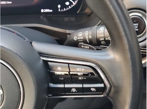 Car image 27