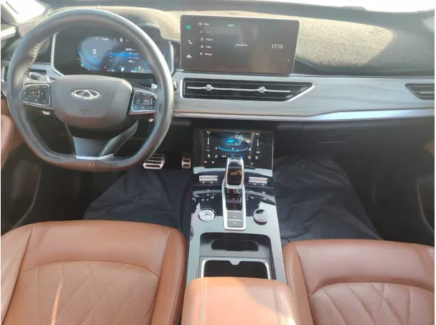 Car image 18