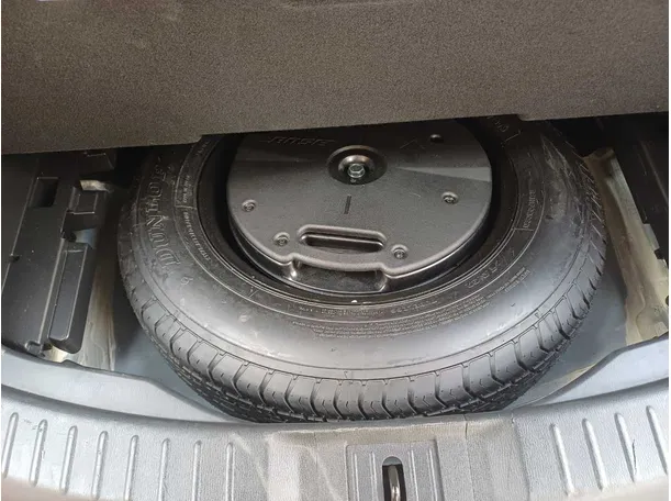 Car image 22