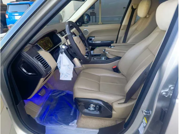 Car image 16