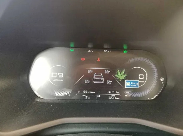 Car image 28