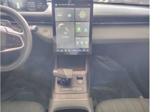 Car image 24