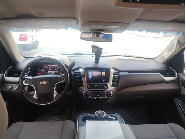 Car image 18
