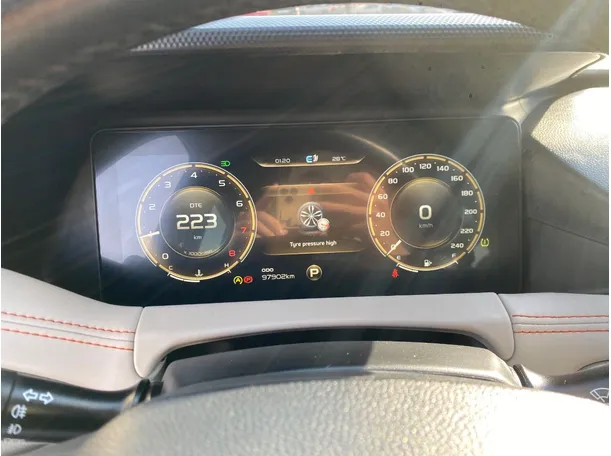 Car image 20