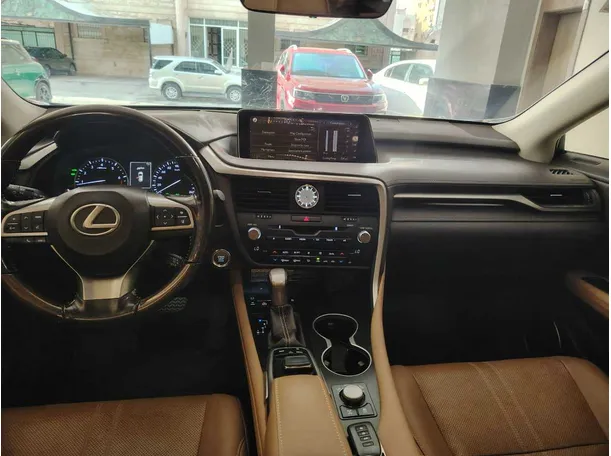 Car image 23