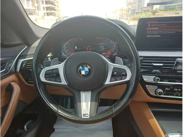 Car image 17