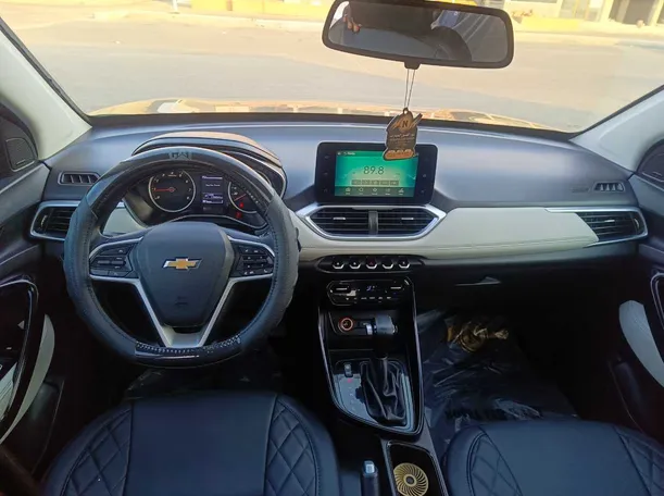 Car image 21