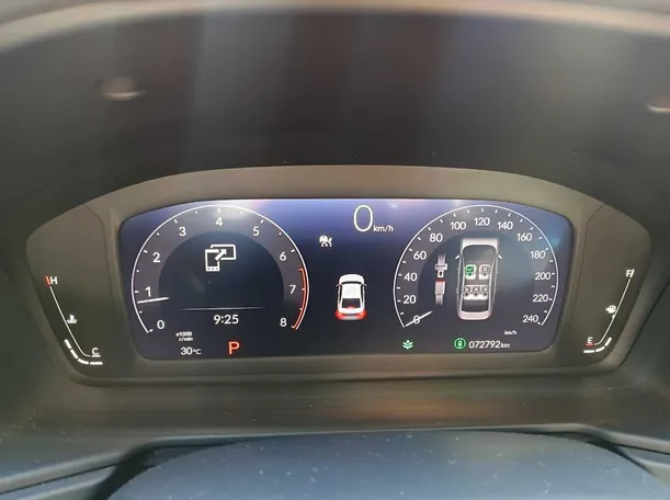 Car image 18