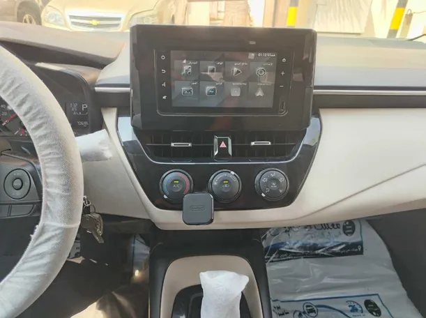 Car image 25