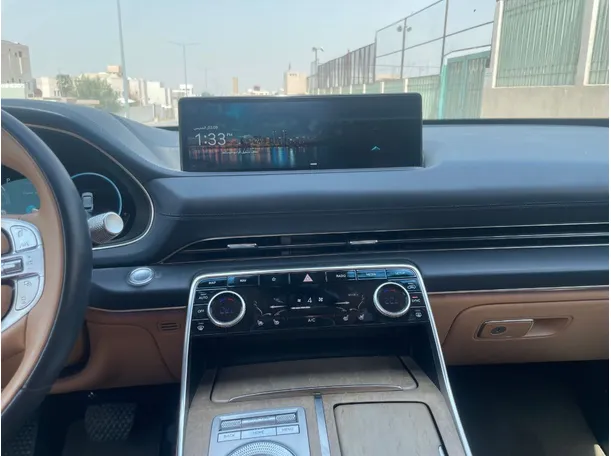 Car image 20