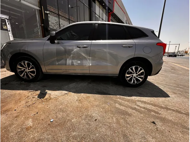 Car image 8