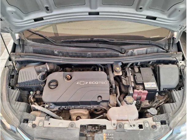 Car image 15