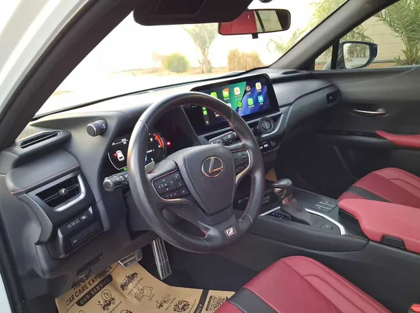 Car image 11