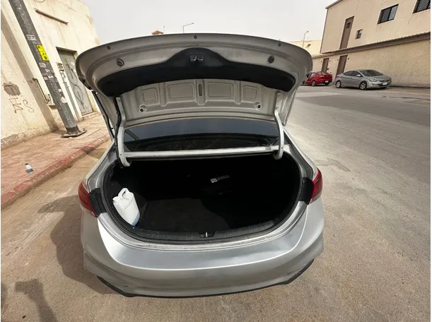 Car image 22