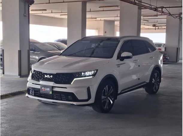 2023 Kia Sorento in UAE