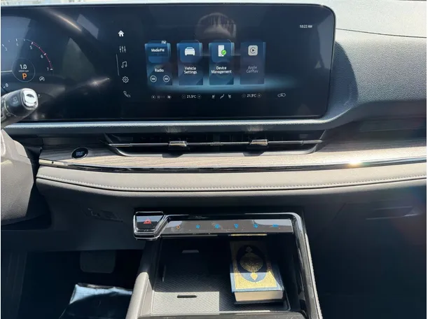 Car image 20