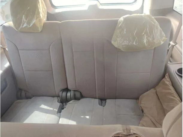 Car image 30