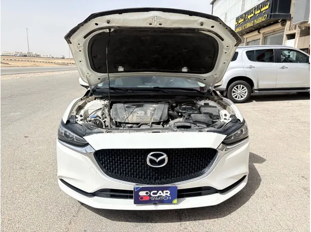 Car image 26