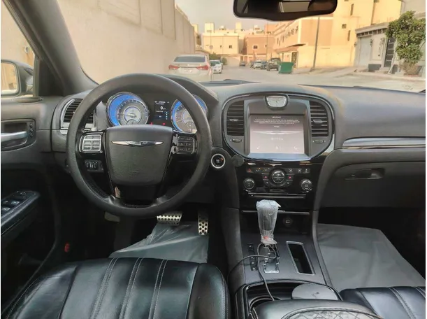 Car image 18