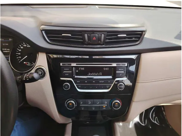 Car image 27
