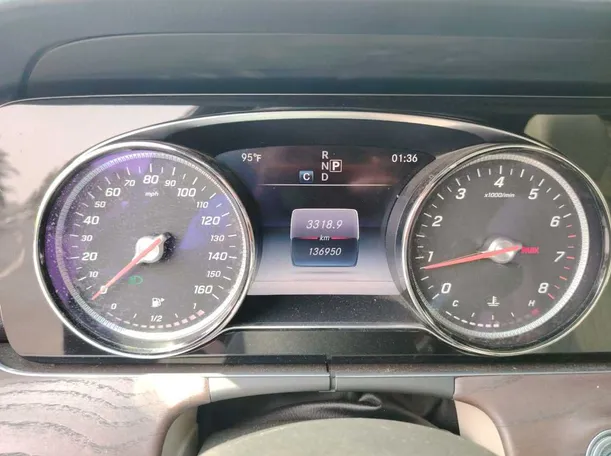 Car image 28