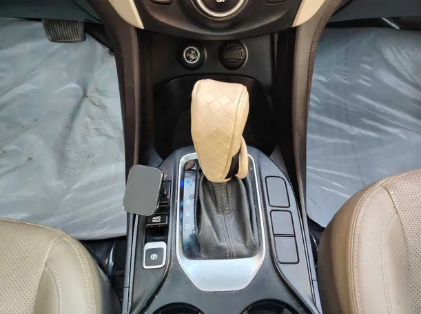Car image 21