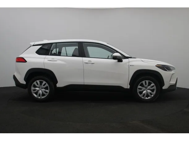 Car image 13