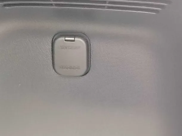 Car image 28