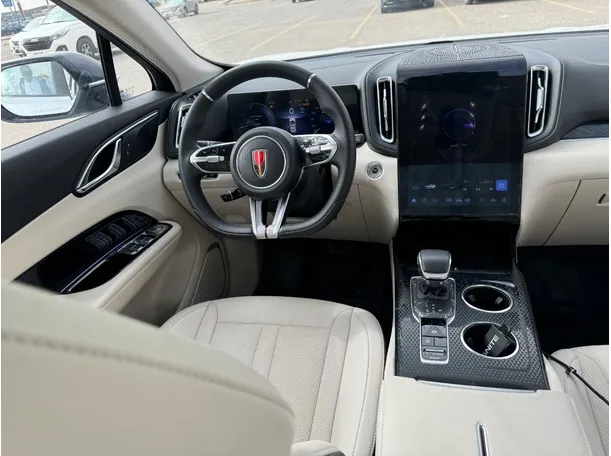 Car image 18