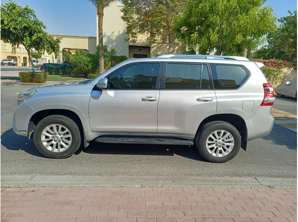 Car image 8