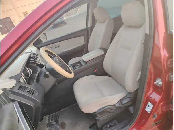 Car image 13