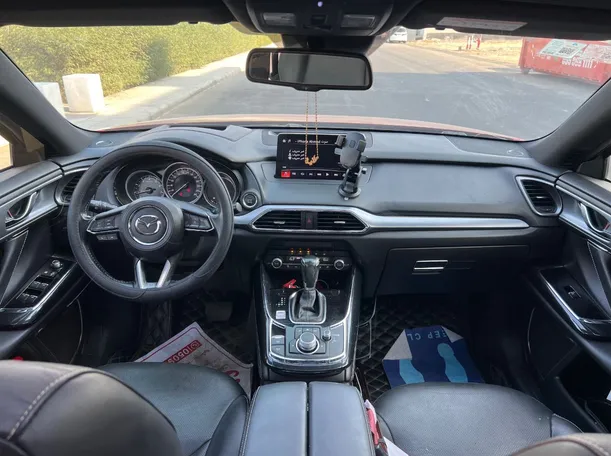 Car image 16