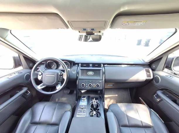 Car image 10
