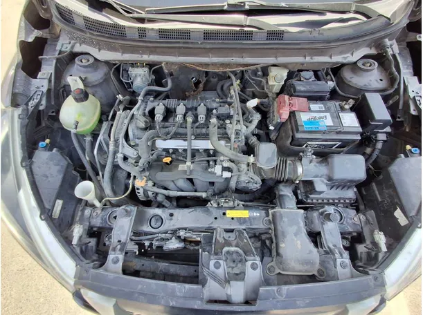 Car image 19