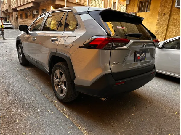 Car image 7
