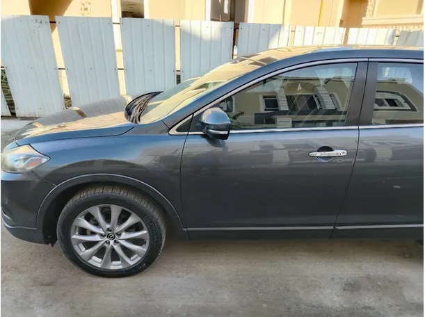 Car image 9