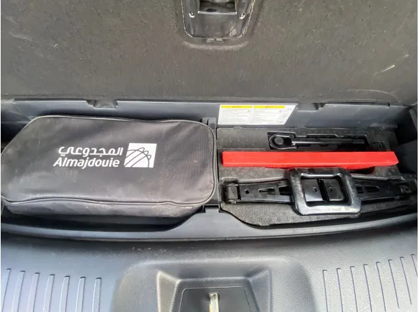 Car image 31
