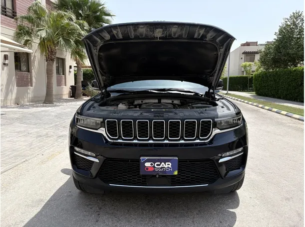 Car image 30