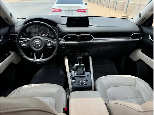 Car image 15