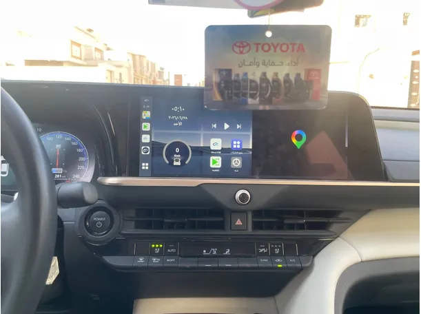Car image 19