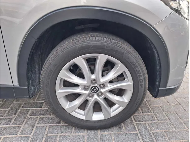 Car image 9