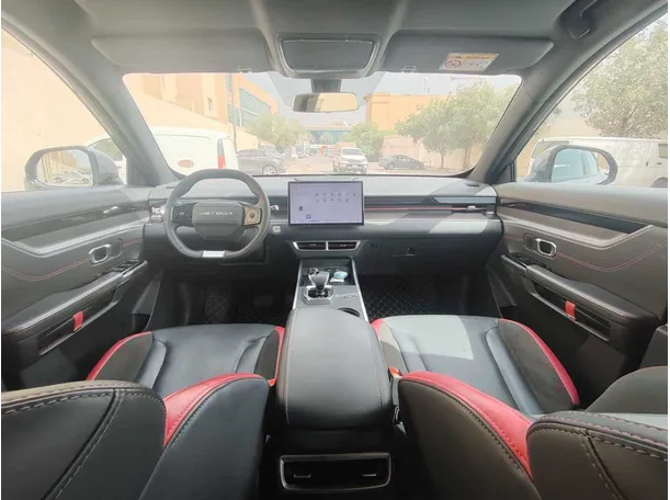 Car image 17