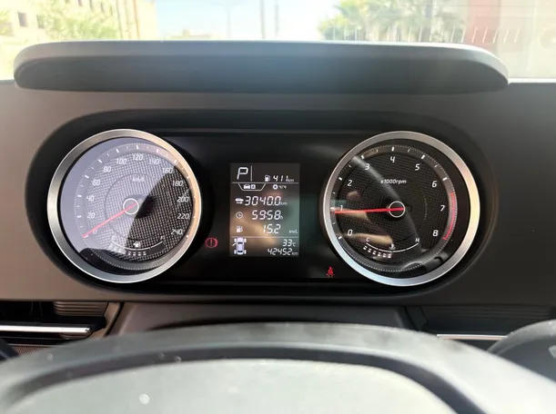 Car image 23