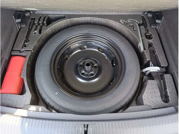 Car image 31
