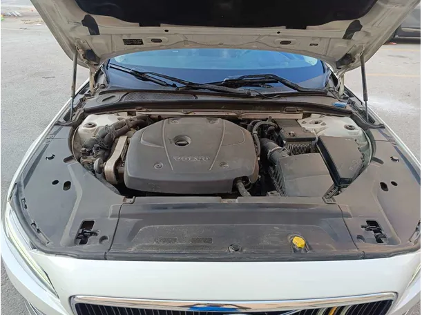 Car image 38