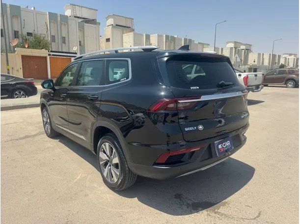 Car image 7