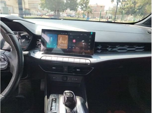 Car image 24